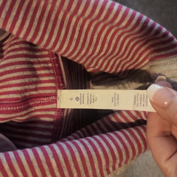 Lululemon Pullover sweatshirt - Picture 2 of 4